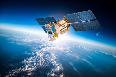 Planet Labs Lifts Outlook With Record Backlog And Strategic Global Contracts