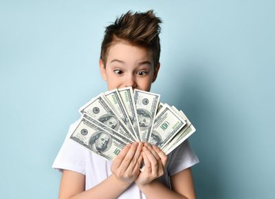 How Much Should You Legally Pay Your Teen for Helping Around the House?