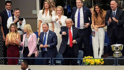 Boos and cheers – Trump takes his brand to the US Open