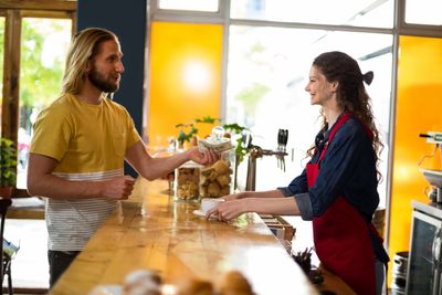 6 Situations Where Cash Is Safer Than Digital Payments