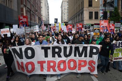 ICE bathroom order reveals how long Trump takeover of Chicago could last