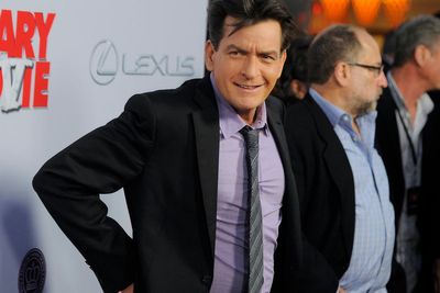Charlie Sheen wants to make amends with Two and a Half men co-star
