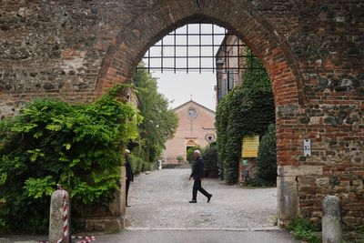 Private funeral service held for Italian designer Giorgio Armani in church near his birthplace