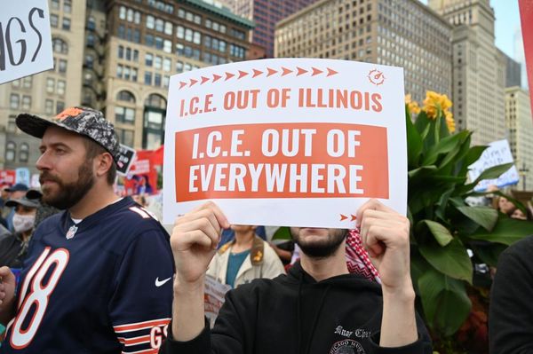 Chicago suburb warns residents that federal agents may be about to arrive