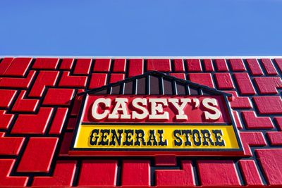 Casey's General Stores Stock Flat After Q1 Earnings Report