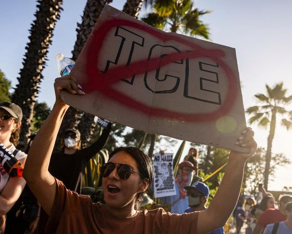 US immigration officers ramp up sweeps in LA after raid restrictions are lifted