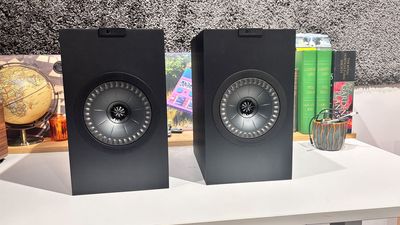 KEF Q3 Meta