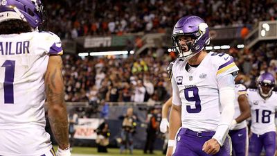 J.J. McCarthy Sizzles As Caleb Williams, Bears Fall Flat on Monday Night Football