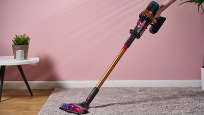 I've been testing the new flagship Dyson for 3 weeks, and it's an excellent vacuum completely undermined by a poorly conceived floorhead