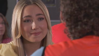 Hollyoaks spoilers: PRISON VISIT! Peri Lomax goes to see Tom!