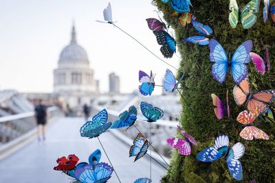 Parents who lost children to cancer ring St Paul’s bells in their memory