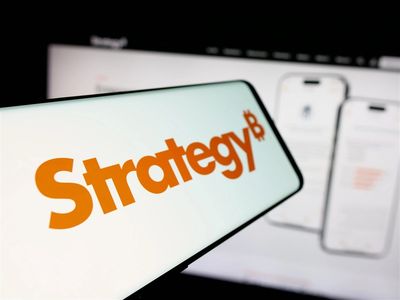Take the Money and Run: Strategy Stock Looks Tapped Out