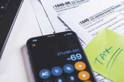 8 Forgotten Workplace Deductions Employees Rarely Claim