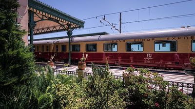 Why you should take a slow journey through Tuscany on a retro 1970s train this autumn