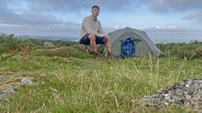 Columbia Skien Valley Hoodie review: a baggy base layer with a lid, to deter insects and deflect the sun in camp and on the trails