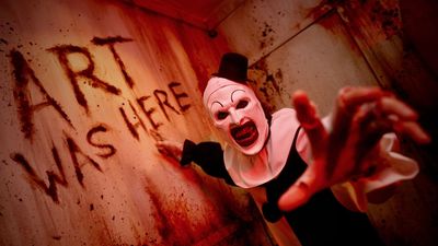 We Walked Every Halloween Horror Nights House, And These Are 4 In Hollywood And Florida You Don't Want To Miss