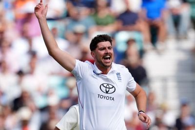 Josh Tongue haunts former club Worcestershire to put Nottinghamshire in control