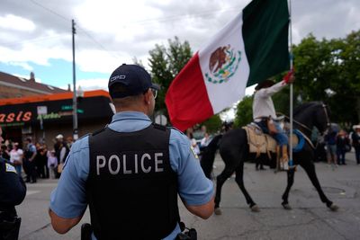 Chicagoans change routines as immigration crackdown looms. Some carry passports and avoid stores
