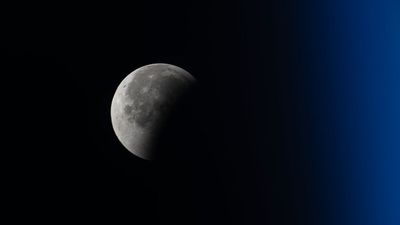 Astronauts capture amazing views of the total lunar eclipse from the ISS (photos)