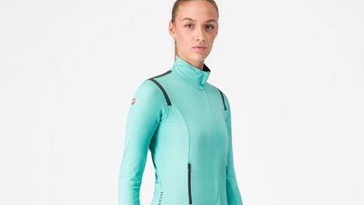 Castelli says "Performance cycling will never be the same again" with what it hopes is your new best waterproof cycling jacket