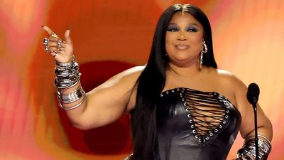 “The way that the algorithm is set up, no one can serve the masses anymore”: Lizzo puts out TikTok vid blaming social media for absence of crossover mainstream hits