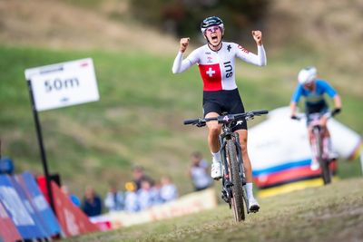 UCI MTB World Championships: Switzerland's Alessandra Keller wins first elite title while Isabella Holmgren repeats as women's U23 XCC winner for Canada