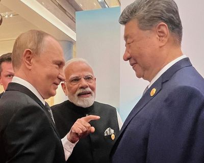 Trump asks EU to impose tariffs of up to 100% on India and China