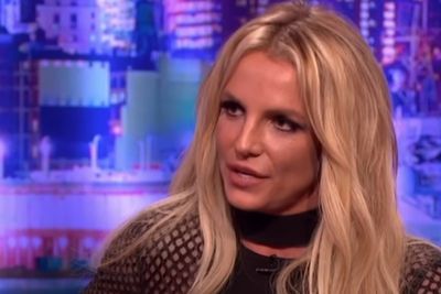 Britney Spears appears to defend Justin Bieber while addressing her own critics