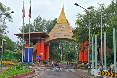 Military shuts down streets in bid to quell Nepal unrest