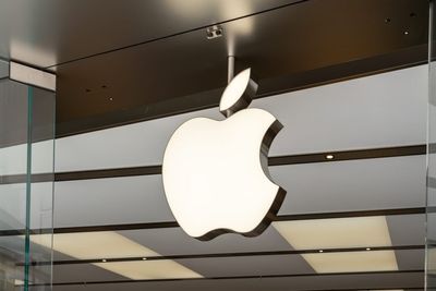 Apple To Rally Around 11%? Here Are 10 Top Analyst Forecasts For Wednesday