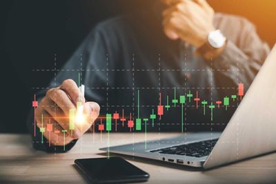 How to Buy SMCI for a 10% Discount, or Achieve a 41% Annual Return