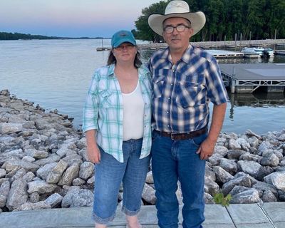 Irish woman with green card faces US deportation over $25 bad cheque