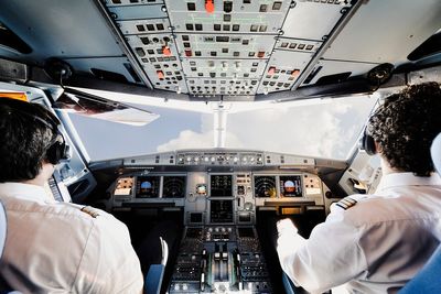 German pilots admit to napping in cockpit during flights