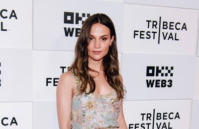 Alicia Vikander created AI version of Andrew Lincoln