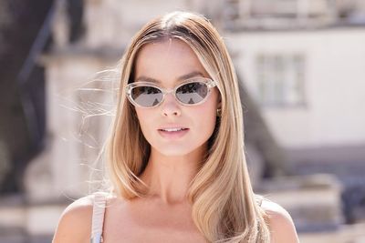 Margot Robbie dazzles in pink outfit for Big Bold Beautiful Journey photocall