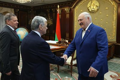 Belarus Frees 52 Prisoners, Including Veteran Dissident, Journalists