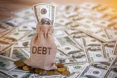 Dave Ramsey's Advice Was A 'Huge Shock.' But In Just 14 Months, They Paid Off A $35K Car Loan, $5K In Credit Cards And A $382K Mortgage