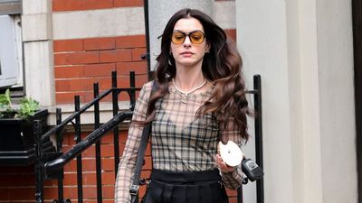 Anne Hathaway nails three major new season trends in one outfit and we're making it our new uniform