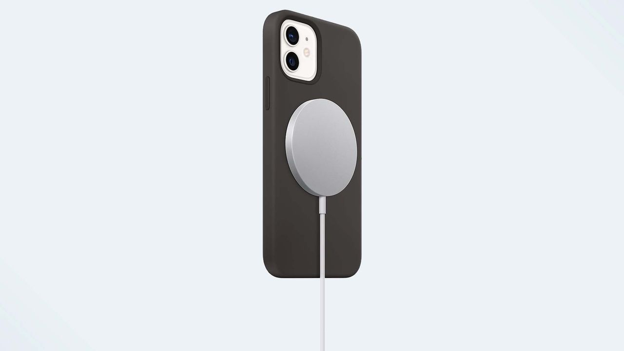 iPhone 17's wireless charging upgrade is actually good…
