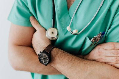 Doctor Caught Having Sex With Nurse While Patient Was Sedated - Possible Criminal Offenses He Committed