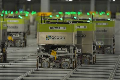 Ocado shares fall as Kroger takes ‘hard look’ at future of US warehouses