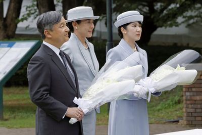 Japan’s emperor and his family mourn Nagasaki atomic bomb victims, marking 80 years since tragedy