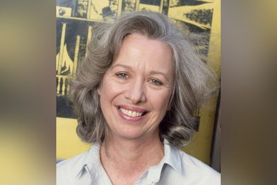 Polly Holliday death: Parent Trap and Mrs Doubtfire star dies, aged 88