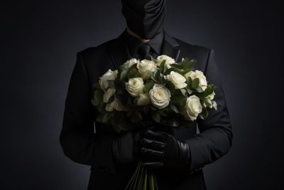 The Hunting Men: 8 Behaviors That Scream “I Want Your Wallet, Not Your Heart”