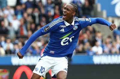 Chelsea agree new striker transfer with seven-year contract planned