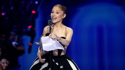 Ariana Grande fan crosses a line to secure concert ticket, defends that ‘boys gotta do what a boys gotta do’