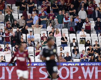 Mutiny is in the air but little prospect of West Ham having their own Levy moment