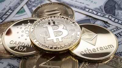 Experts: Is Cryptocurrency the Way of the Future, or a Sinking Ship?