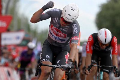 Jasper Philipsen wins stage 19 of Vuelta a Espana ahead of final weekend showdown
