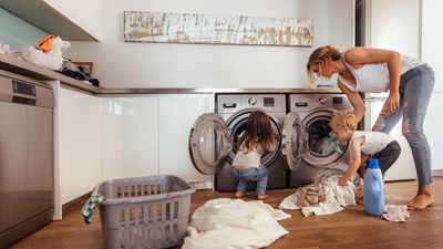 6 Expert Ways To Avoid Wasting Money on Clothes & Make Them Last